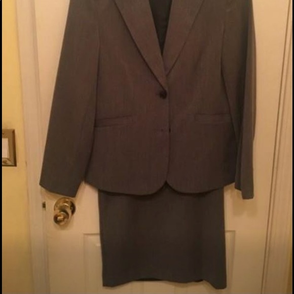Chadwick's 8 Gray Sheath Blazer - Picture 3 of 9